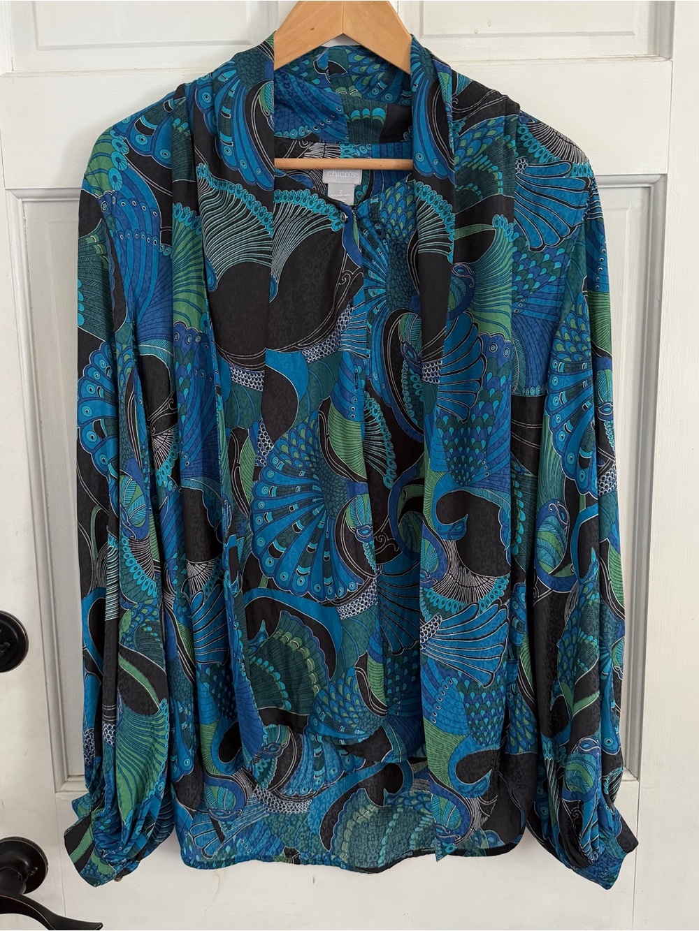 Chico’s Blue Abstract Wearable Art Blouse | Psychedelic Mod Print | Size 2 (L)